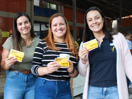 mulheres sorrindo